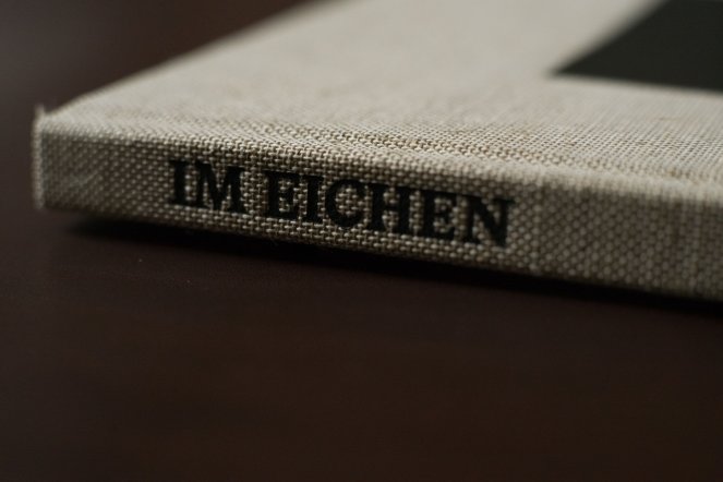 Maurin Bisig, maurin bisig<br>Im Eichen<br>Edition 200, numeriert und signiert<br>88 seiten, chf 80.-
